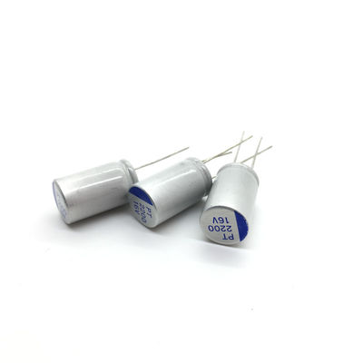 16V2200UF Stałe kondensatory elektrolityczne Nasadka filtra zasilania UPL1C222M1016 Zdolność do niskiego ESR